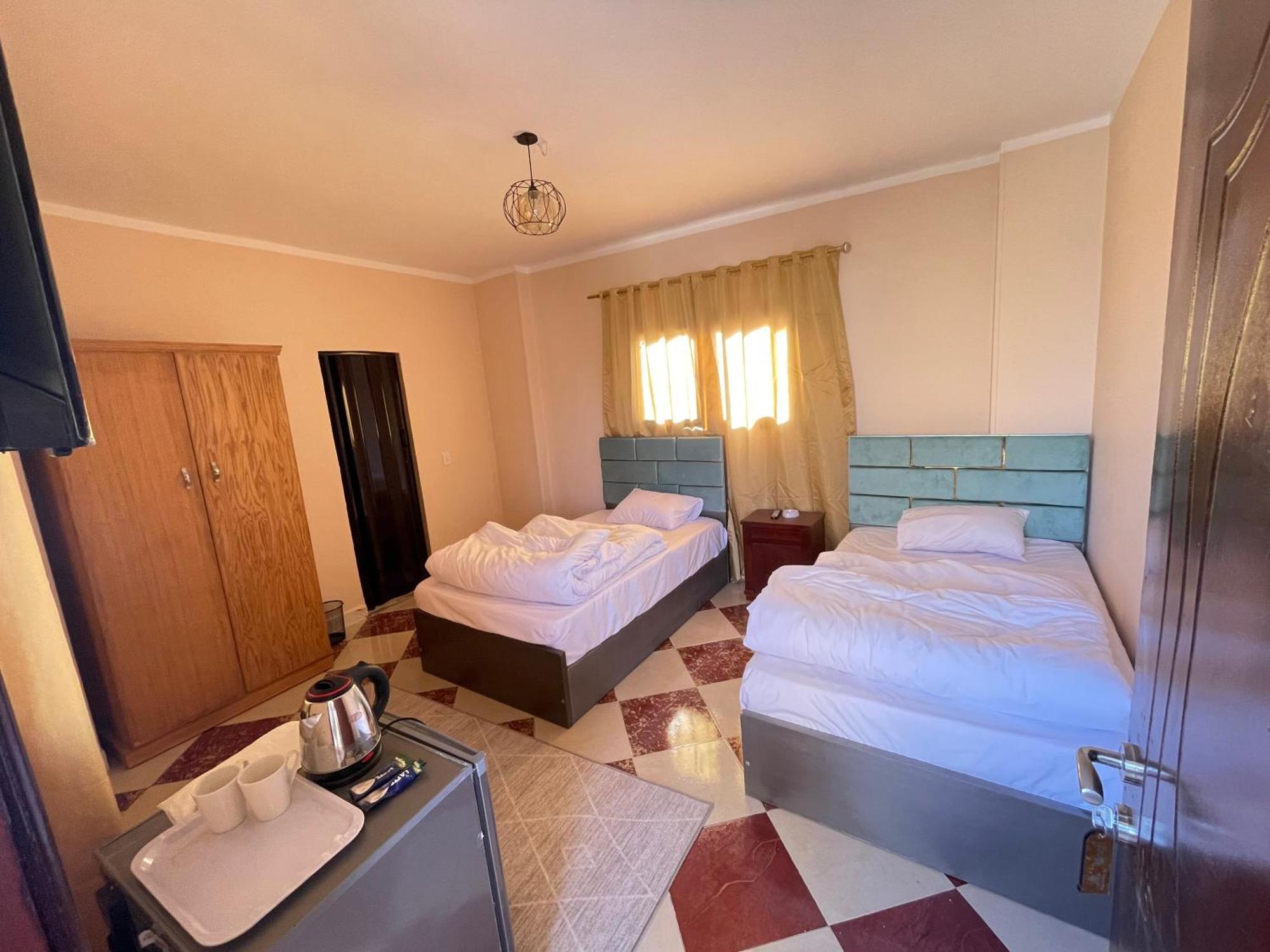 Sami Holiday Inn - Pyramids View Rooftop Al Kawm al Akhdar Esterno foto